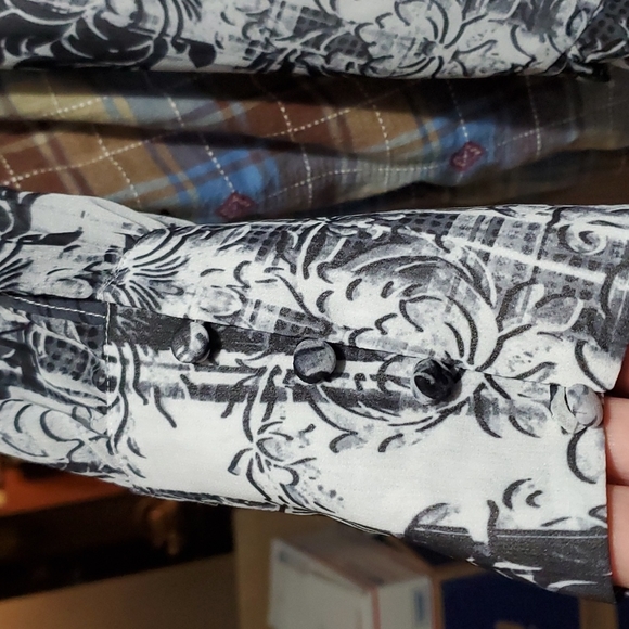 Bebe cold shoulder ruffle top Sz L - Picture 3 of 12